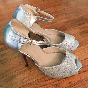 Cinderella style heels shoes